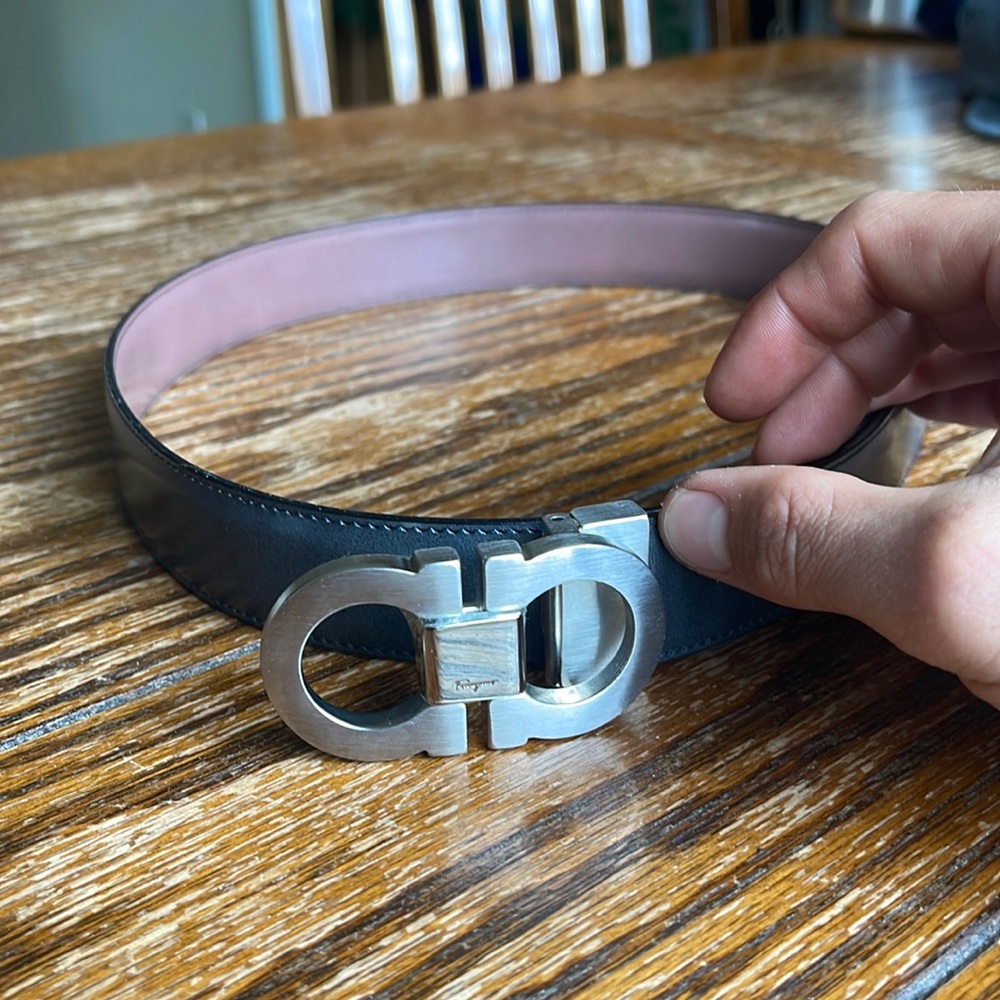 Salvatore Ferragamo reversible belt dark charcoal gray / light burgundy 28-34